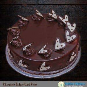 Chocolate-Fudge-Heart-Cake-Sialkot-Bakers